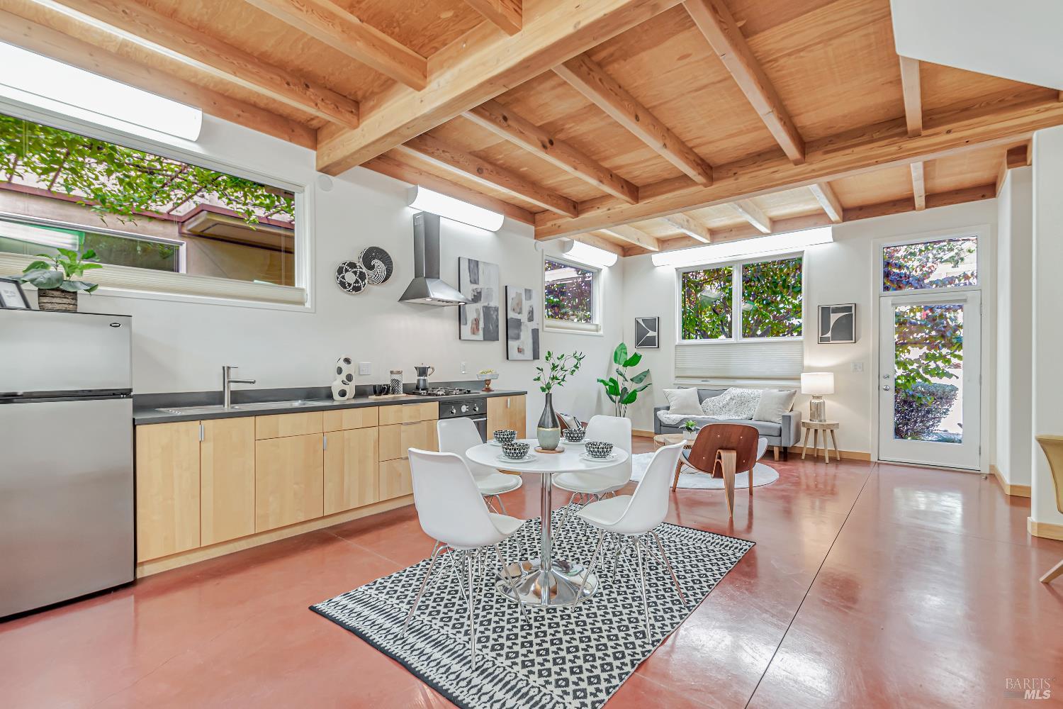 Detail Gallery Image 4 of 47 For 455 Florence Ave, Sebastopol,  CA 95472 - 1 Beds | 2/1 Baths