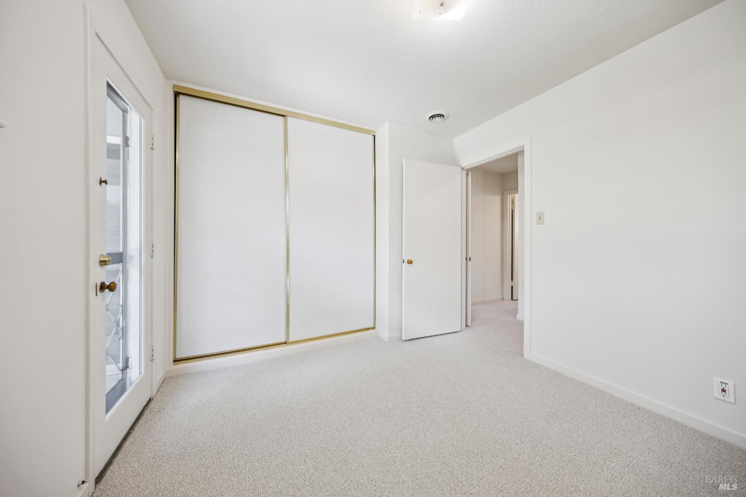 Detail Gallery Image 32 of 39 For 10 Somerset Ln, Mill Valley,  CA 94941 - 3 Beds | 2 Baths