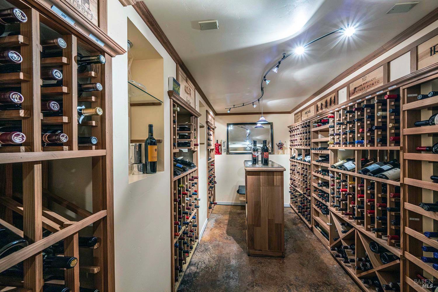 Detail Gallery Image 22 of 35 For 423 Matheson St, Healdsburg,  CA 95448 - 3 Beds | 2/2 Baths