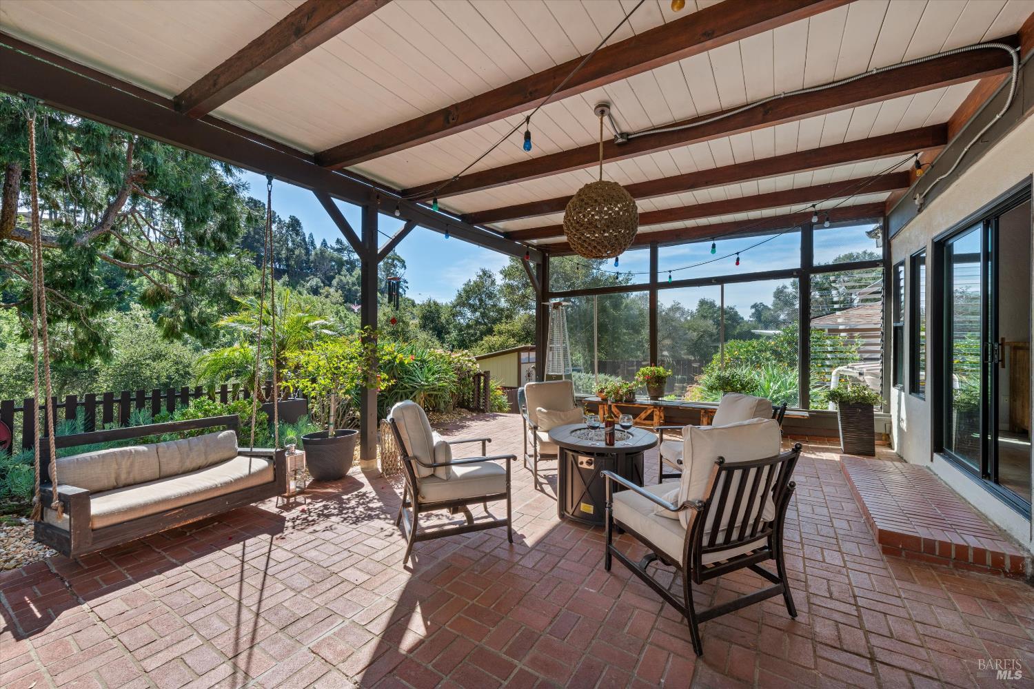 Detail Gallery Image 24 of 37 For 3990 Fairway Ave, Oakland,  CA 94605 - 2 Beds | 2 Baths