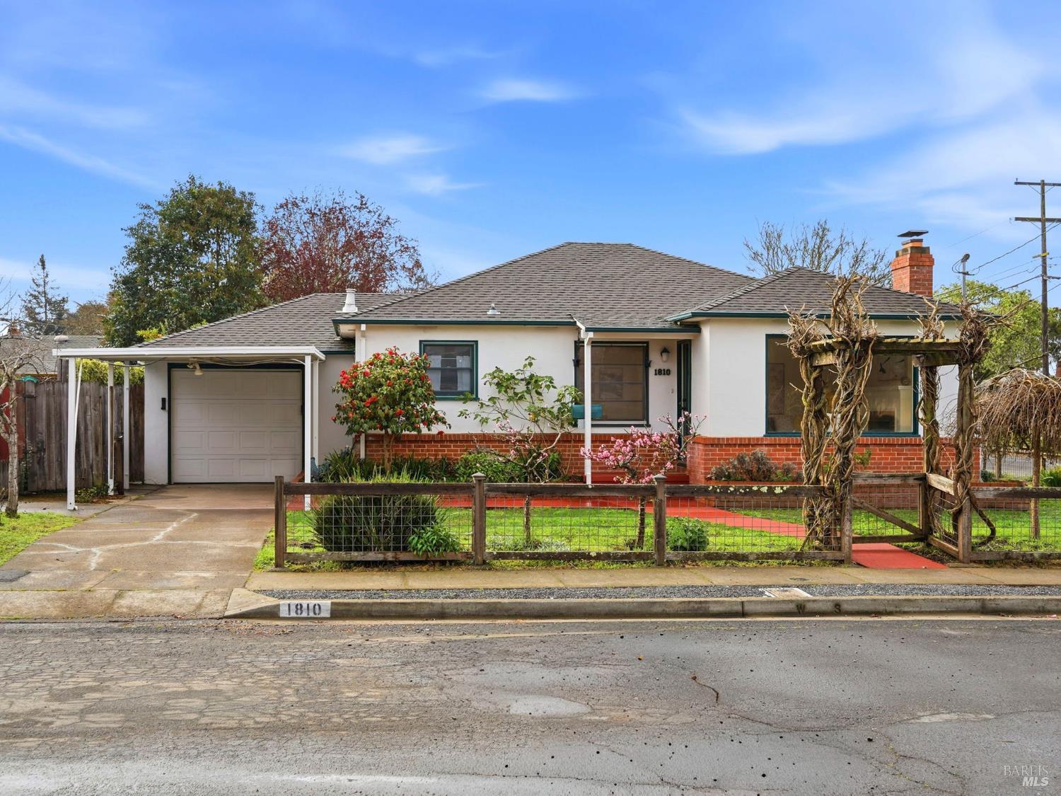 Detail Gallery Image 2 of 36 For 1810 Leonard Ave, Santa Rosa,  CA 95405 - 2 Beds | 1 Baths