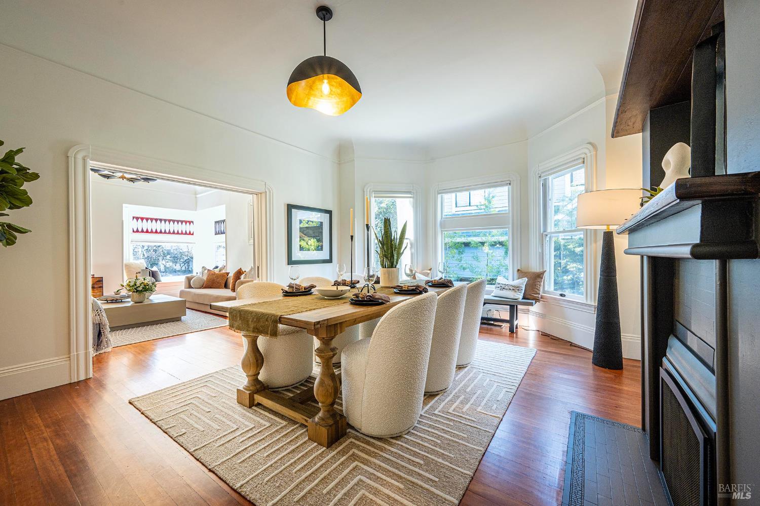 Detail Gallery Image 6 of 35 For 423 Matheson St, Healdsburg,  CA 95448 - 3 Beds | 2/2 Baths