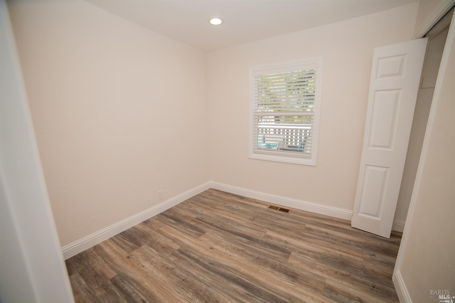 Detail Gallery Image 8 of 12 For 120 Laguna St, Vallejo,  CA 94591 - 3 Beds | 1 Baths