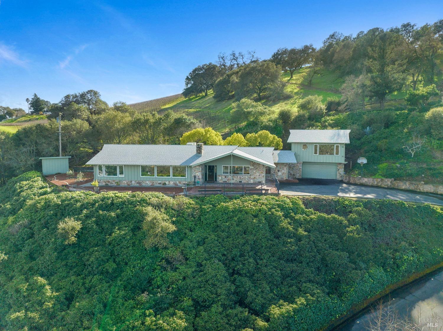 Detail Gallery Image 55 of 92 For 631 Casswall St, Napa,  CA 94558 - 7 Beds | 5/2 Baths