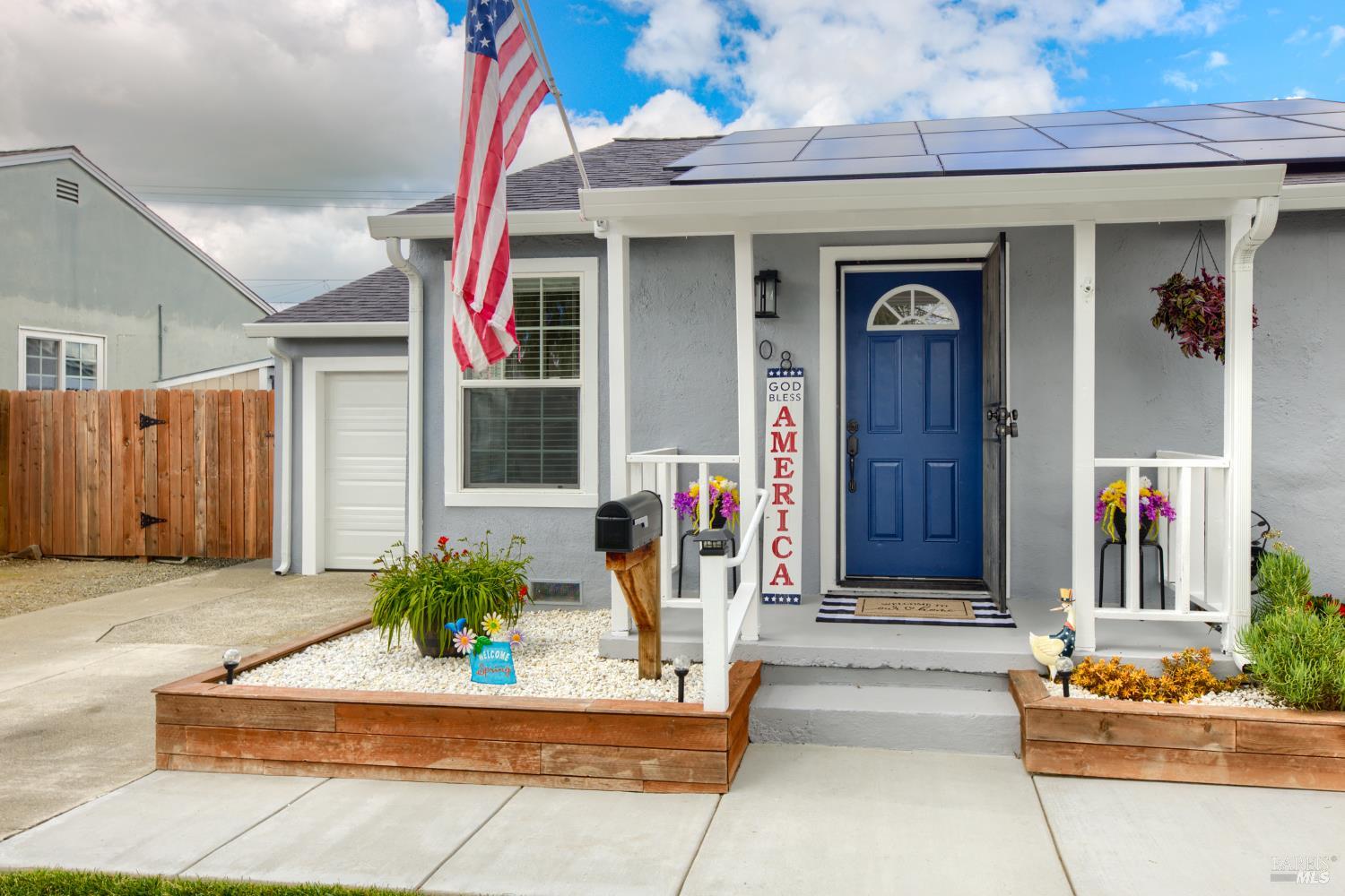 Detail Gallery Image 5 of 32 For 308 Buckeye St, Vacaville,  CA 95688 - 3 Beds | 1 Baths