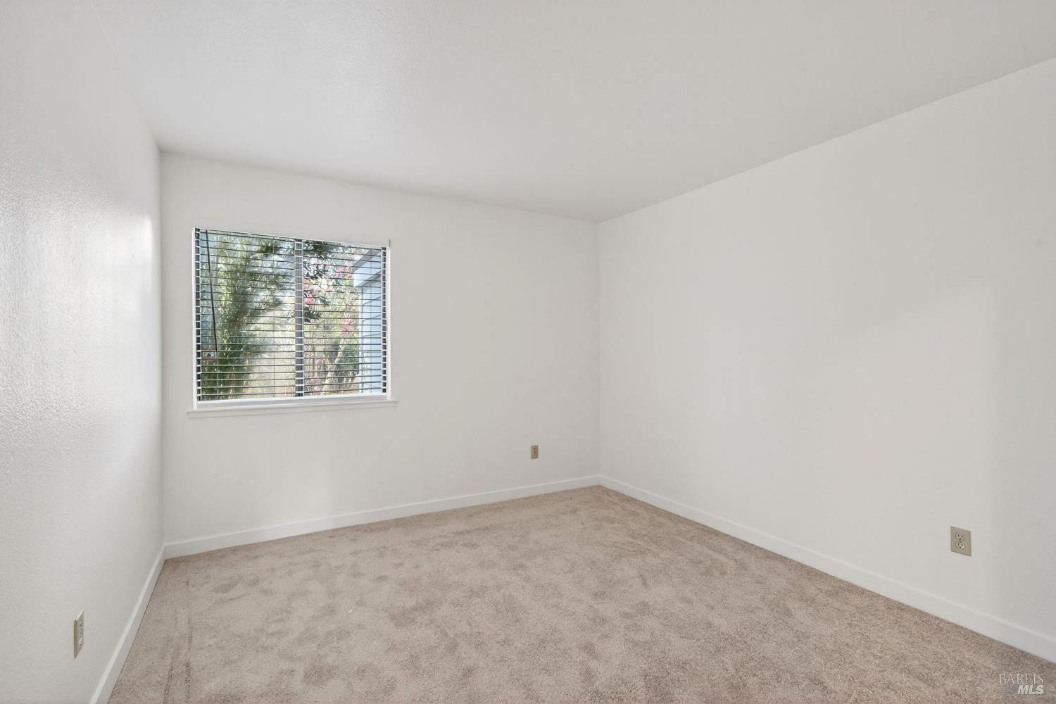 Detail Gallery Image 6 of 27 For 230 Courtyards E Unkn, Windsor,  CA 95492 - 2 Beds | 2 Baths