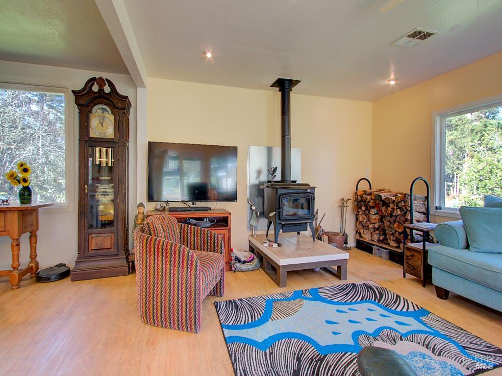 Detail Gallery Image 5 of 52 For 14100 Prairie Way, Mendocino,  CA 95460 - 2 Beds | 2 Baths