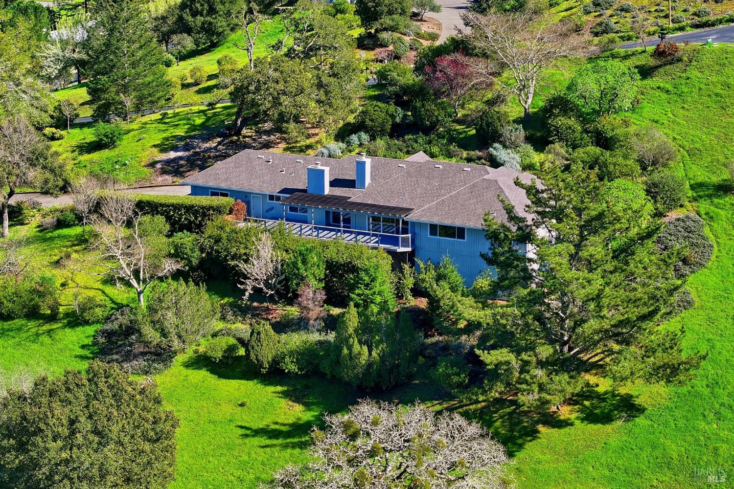 Detail Gallery Image 3 of 63 For 437 Crestridge Pl, Santa Rosa,  CA 95409 - 3 Beds | 2/1 Baths