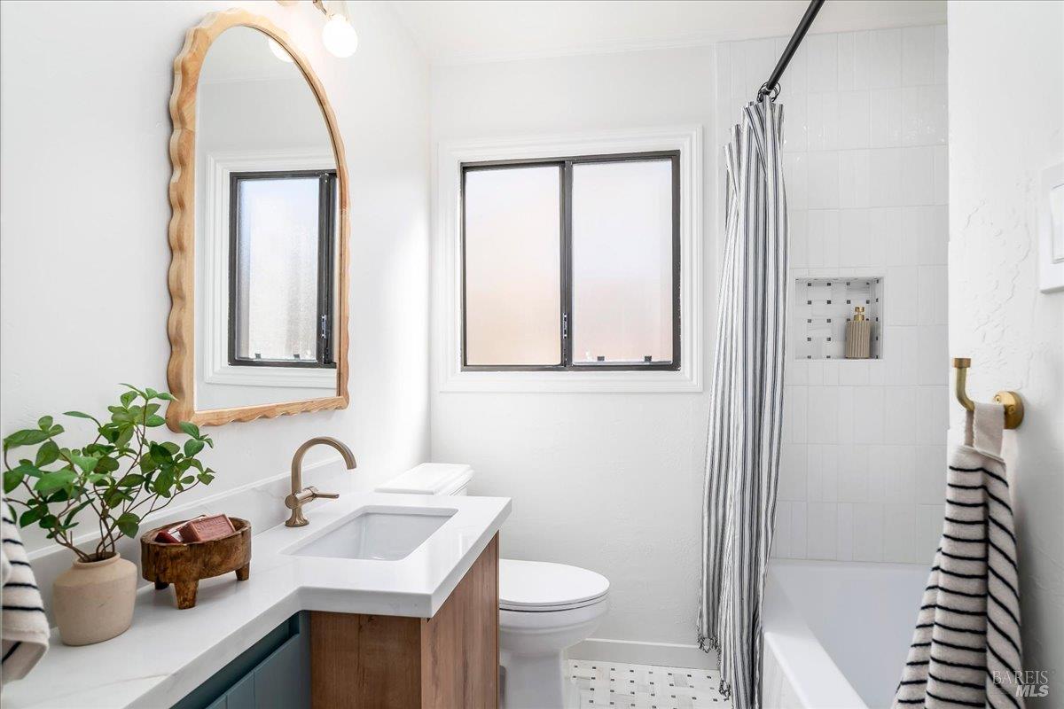 Detail Gallery Image 17 of 26 For 265 Cardinal Rd, Mill Valley,  CA 94941 - 3 Beds | 1 Baths