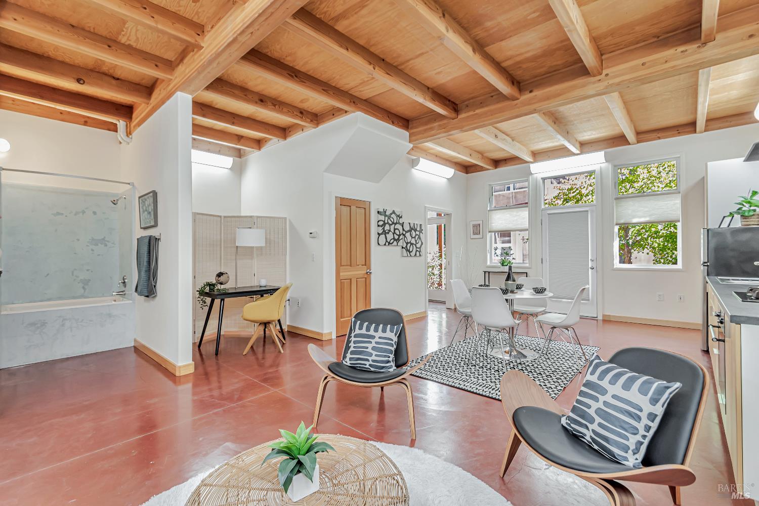 Detail Gallery Image 9 of 47 For 455 Florence Ave, Sebastopol,  CA 95472 - 1 Beds | 2/1 Baths