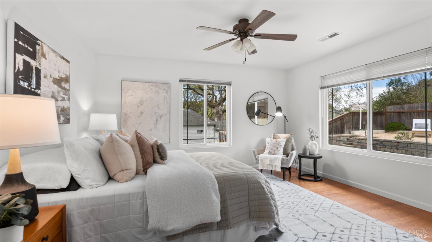 Detail Gallery Image 11 of 62 For 723 Alice St, Novato,  CA 94945 - 5 Beds | 2/1 Baths