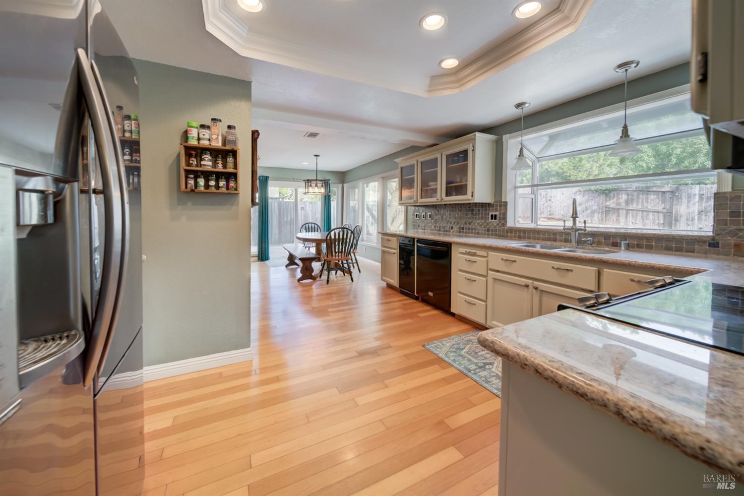 Detail Gallery Image 9 of 29 For 267 Sunridge Way, Vacaville,  CA 95688 - 4 Beds | 2/1 Baths