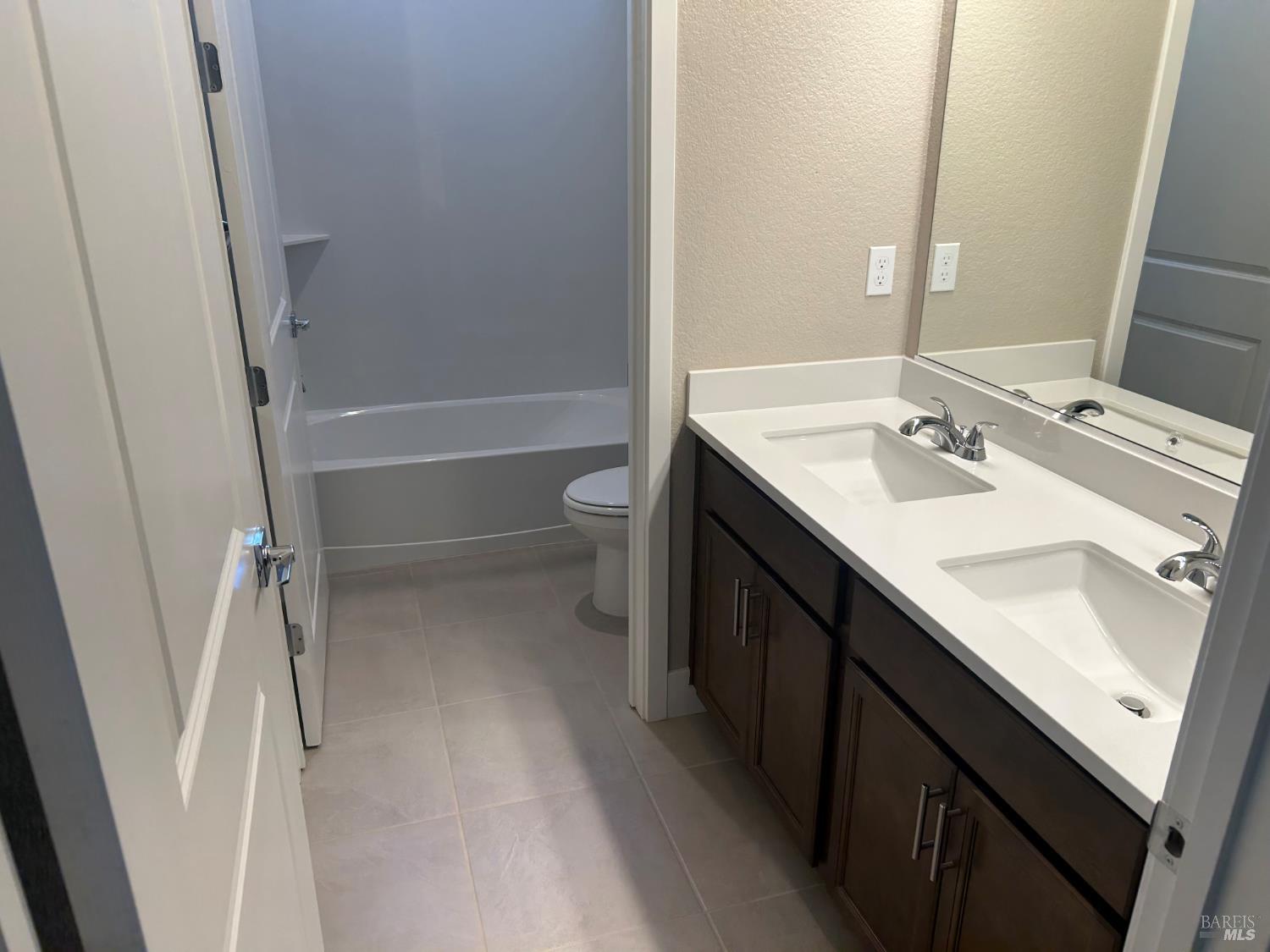 Detail Gallery Image 8 of 13 For 840 Baker Cir, Oakley,  CA 94561 - 4 Beds | 3 Baths