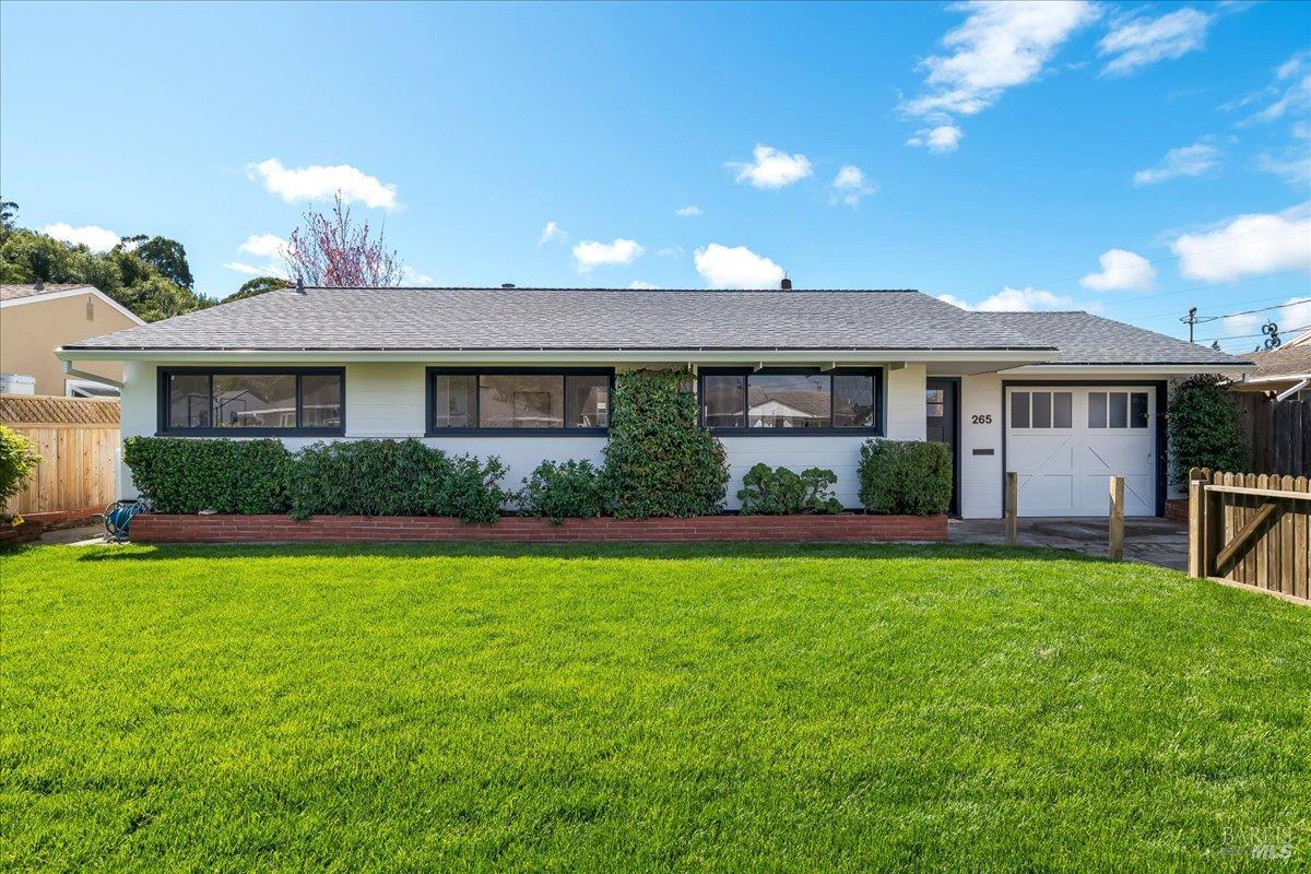 Front Image Thumbnail for BA326016823