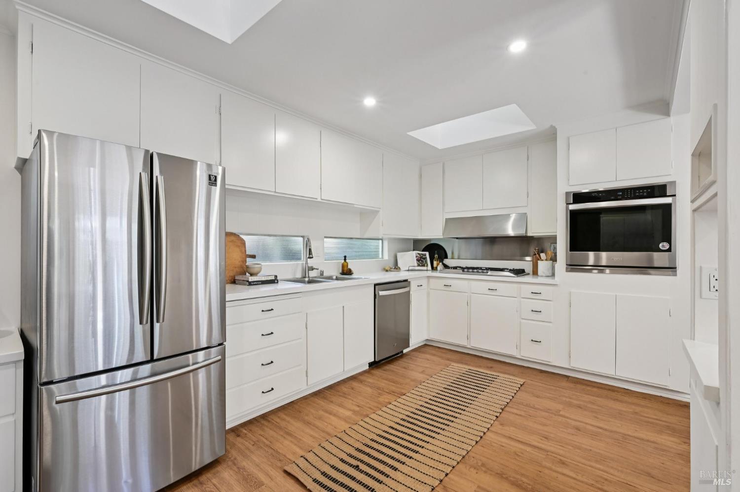 Detail Gallery Image 13 of 43 For 404 Spruce St, Mill Valley,  CA 94941 - 3 Beds | 2 Baths