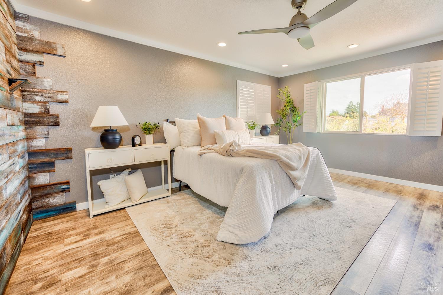 Detail Gallery Image 15 of 24 For 1168 Wieling Way, Petaluma,  CA 94954 - 4 Beds | 2/1 Baths