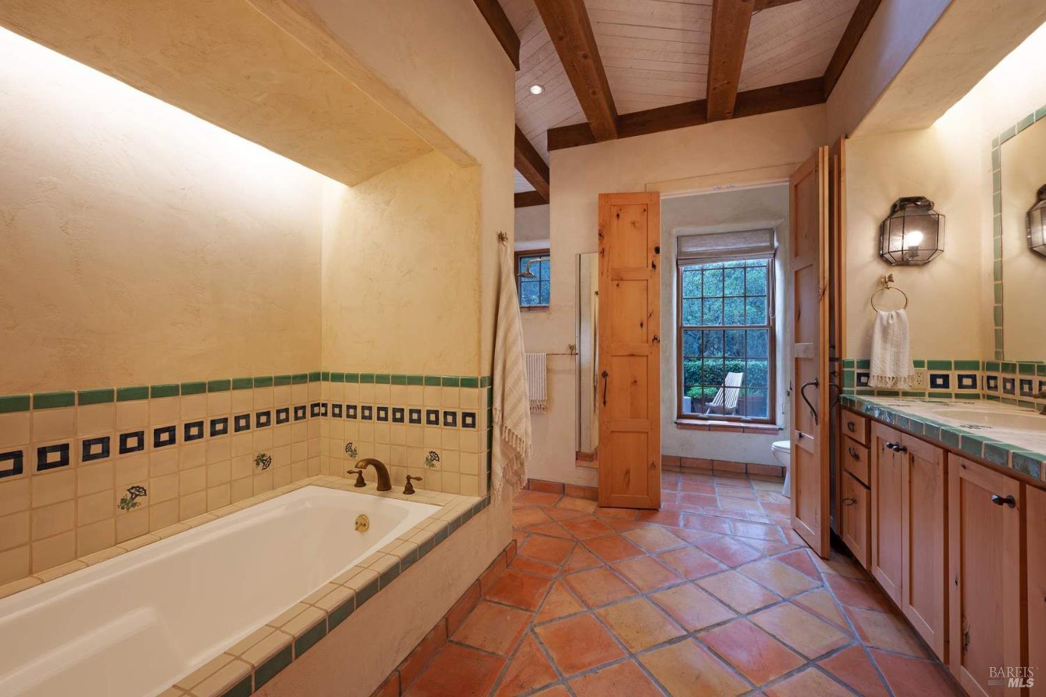 Detail Gallery Image 21 of 44 For 77 Oso Trl, Glen Ellen,  CA 95442 - 3 Beds | 3/1 Baths