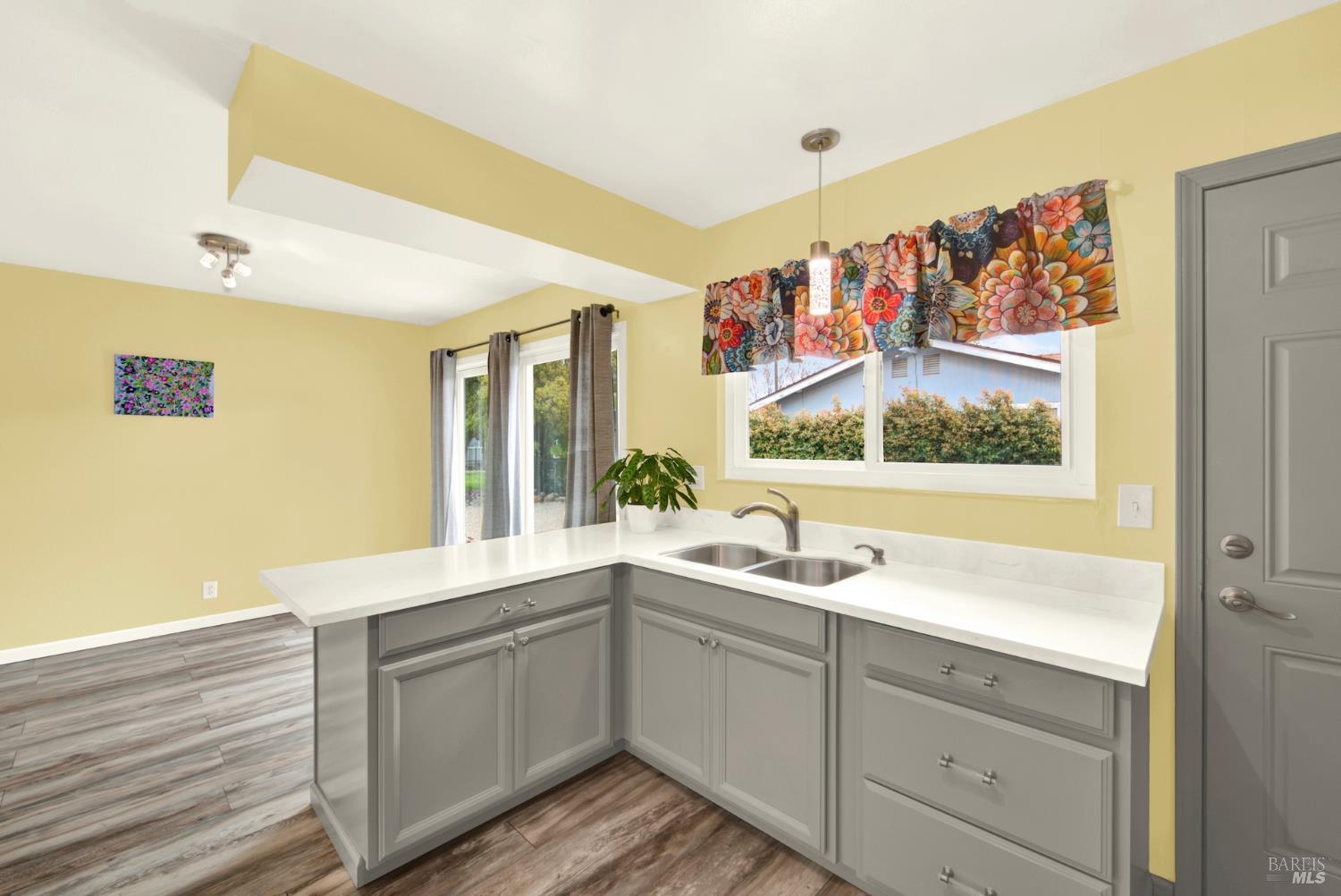 Detail Gallery Image 16 of 41 For 129 Carlsbad Cir, Vacaville,  CA 95687 - 2 Beds | 1 Baths