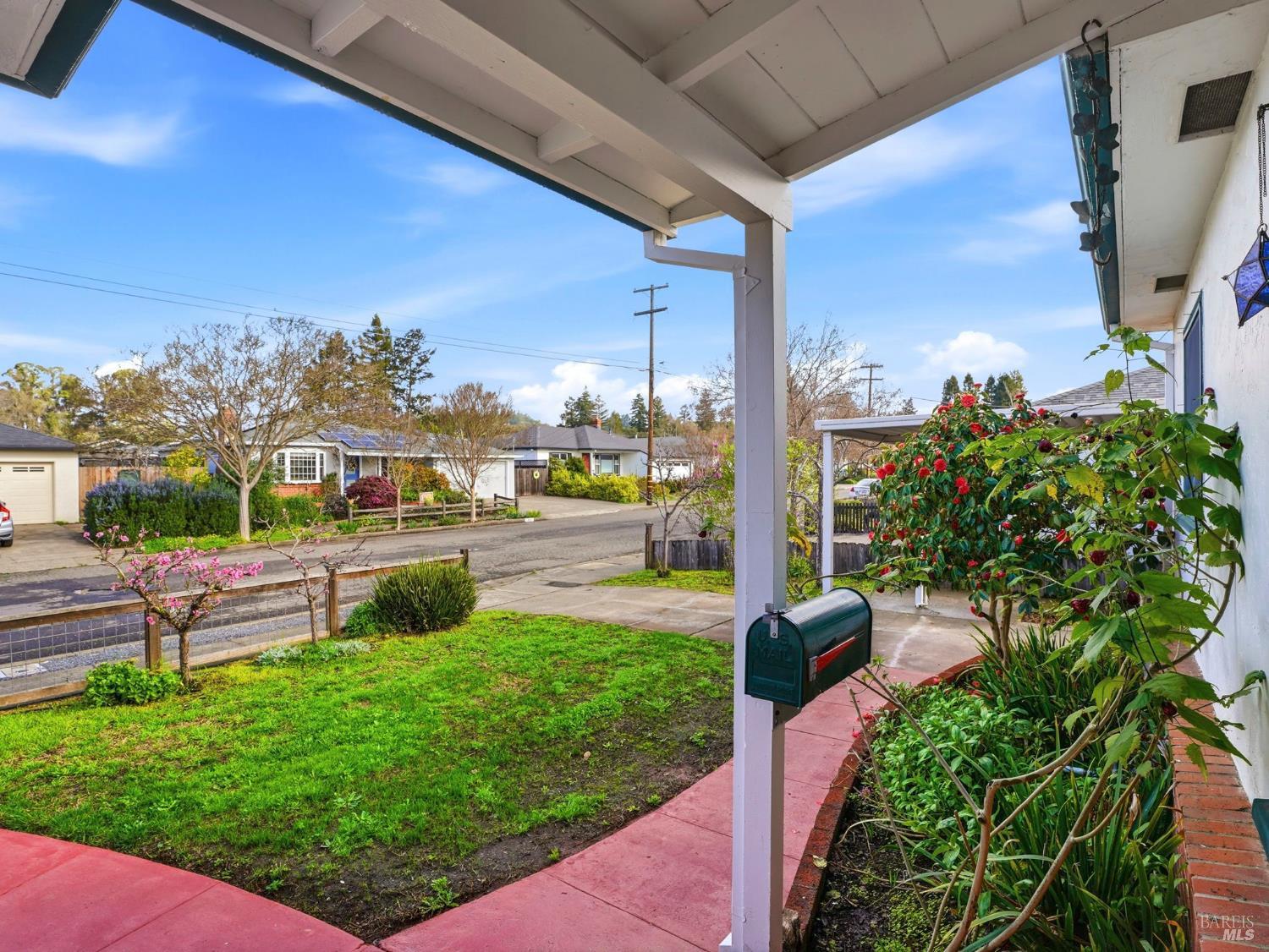 Detail Gallery Image 7 of 36 For 1810 Leonard Ave, Santa Rosa,  CA 95405 - 2 Beds | 1 Baths