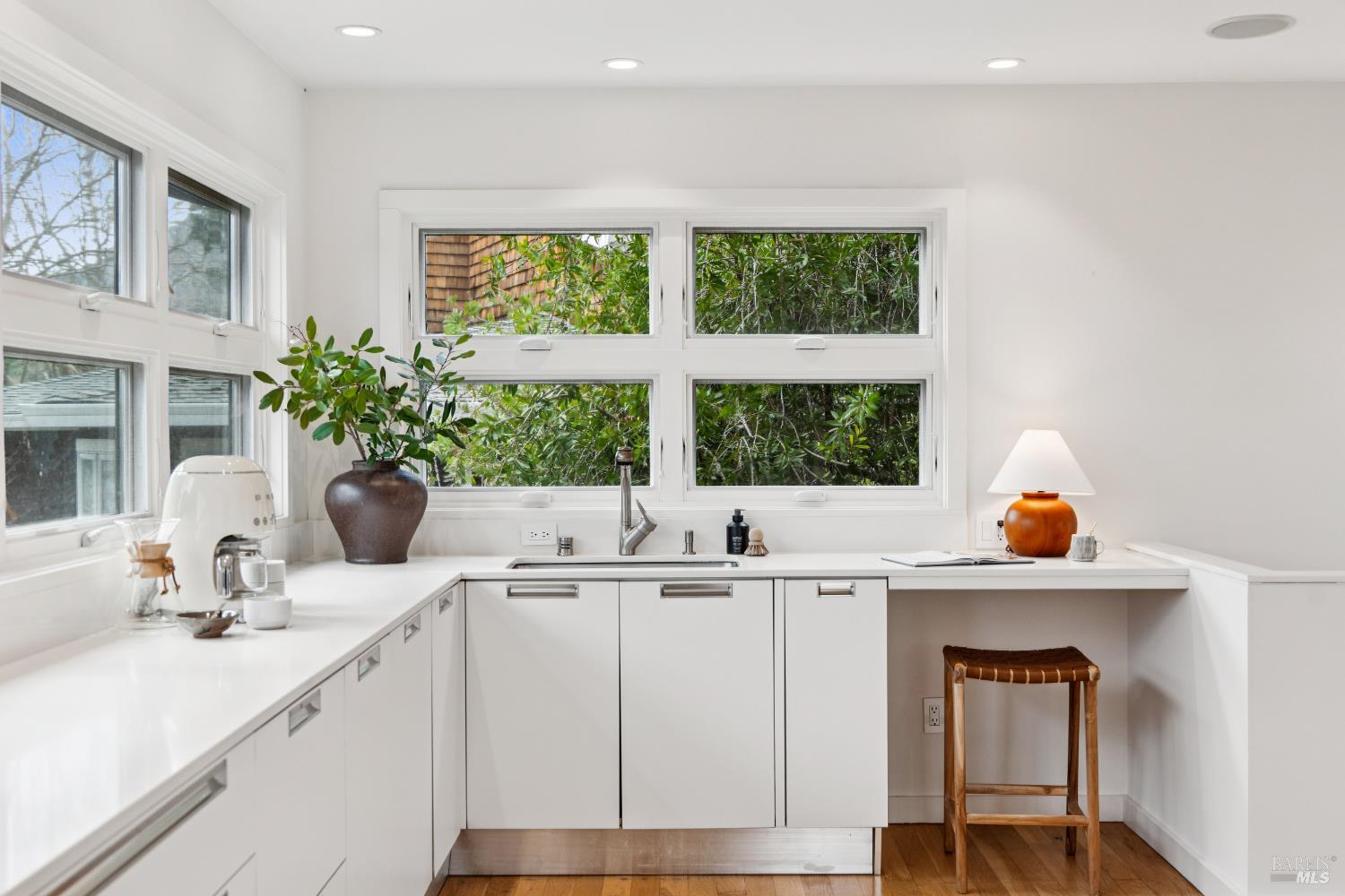 Detail Gallery Image 17 of 65 For 123 Almenar Dr, Greenbrae,  CA 94904 - 3 Beds | 3 Baths