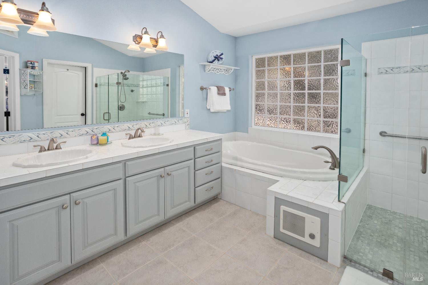 Detail Gallery Image 39 of 48 For 230 Clear Ridge Drive Dr, Healdsburg,  CA 95448 - 3 Beds | 2/1 Baths