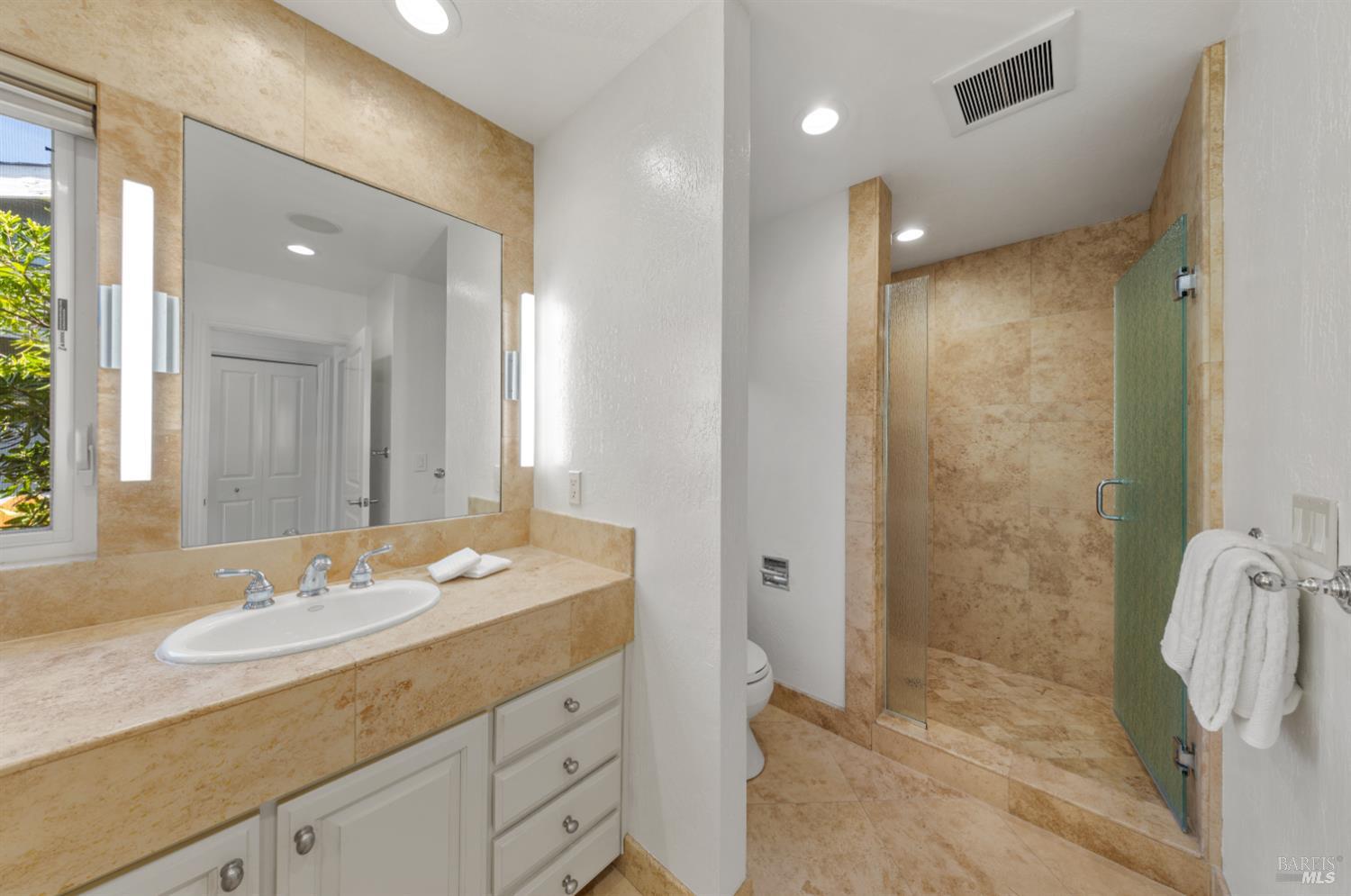 Detail Gallery Image 24 of 42 For 217 Jamaica St, Tiburon,  CA 94920 - 4 Beds | 2/1 Baths