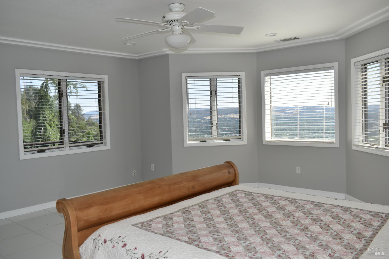 Detail Gallery Image 10 of 16 For 7490 Walnut Ln, Lower Lake,  CA 95457 - 3 Beds | 2/1 Baths