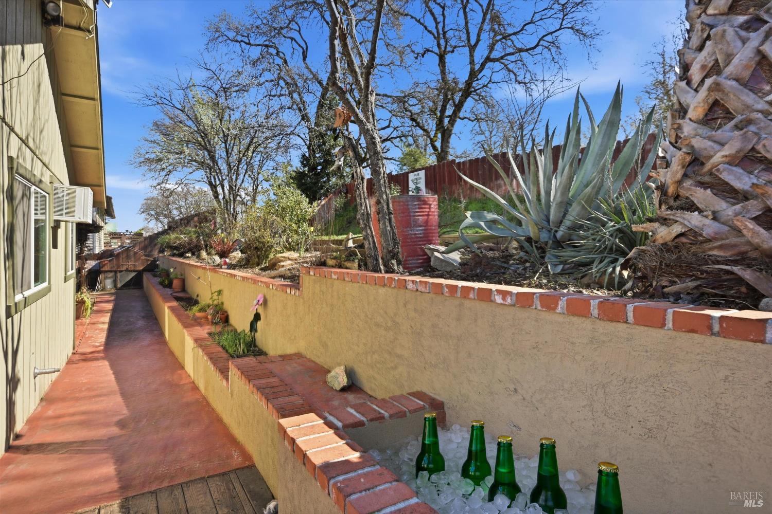 Detail Gallery Image 4 of 35 For 799 19th St, Lakeport,  CA 95453 - 3 Beds | 2 Baths