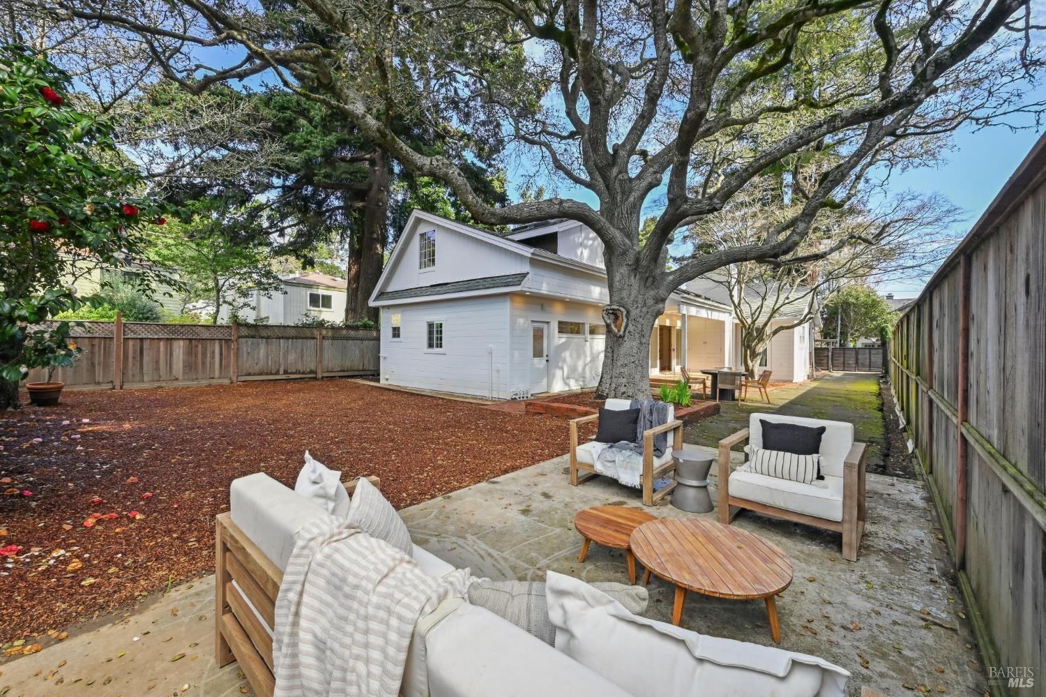 Detail Gallery Image 37 of 43 For 404 Spruce St, Mill Valley,  CA 94941 - 3 Beds | 2 Baths