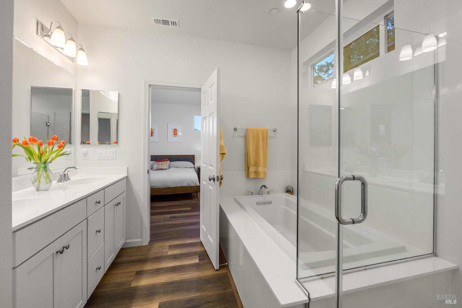 Detail Gallery Image 31 of 39 For 540 Sapphire St, Petaluma,  CA 94952 - 3 Beds | 2/1 Baths