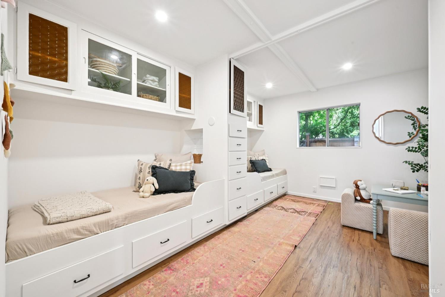 Detail Gallery Image 36 of 43 For 404 Spruce St, Mill Valley,  CA 94941 - 3 Beds | 2 Baths