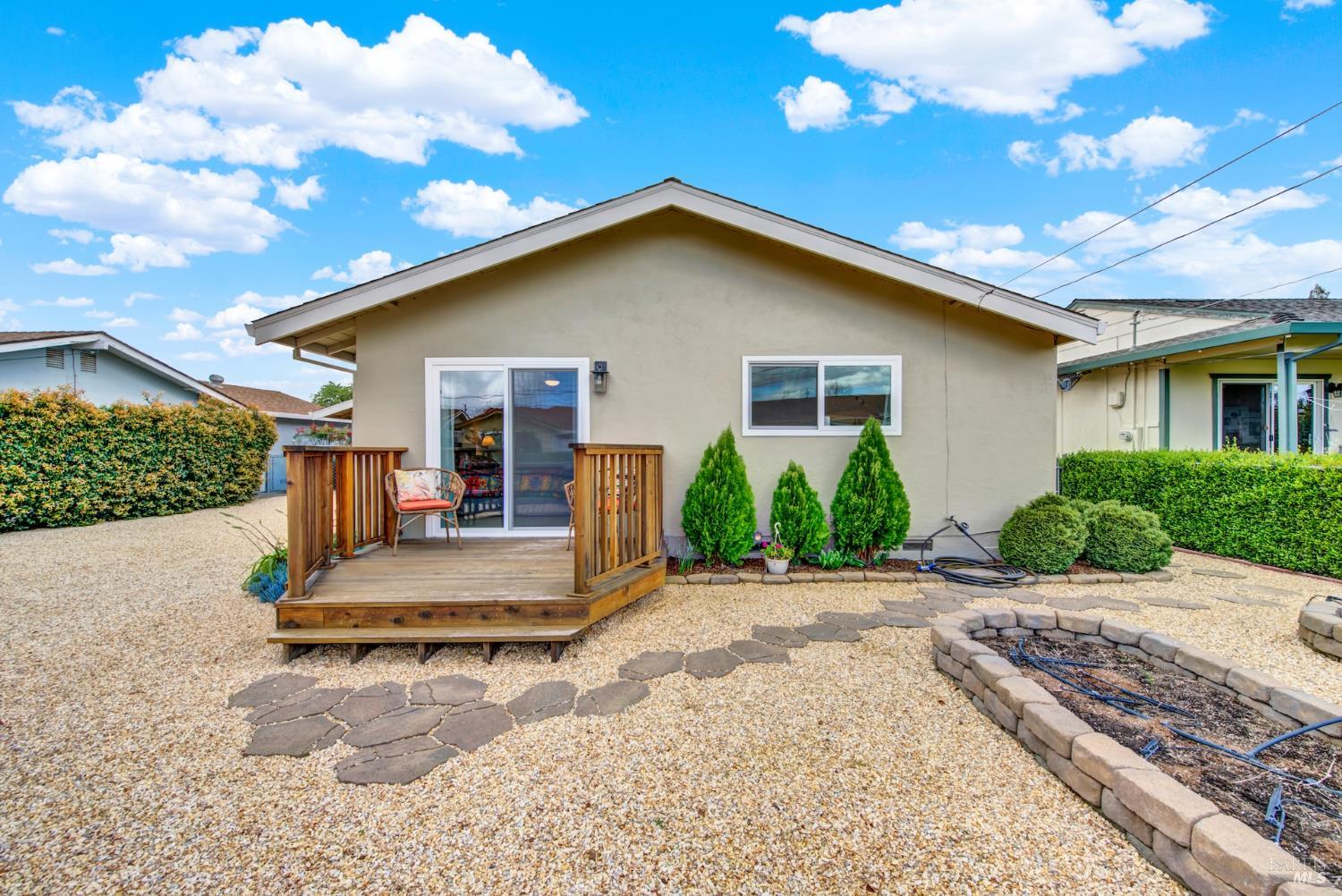 Detail Gallery Image 29 of 41 For 129 Carlsbad Cir, Vacaville,  CA 95687 - 2 Beds | 1 Baths