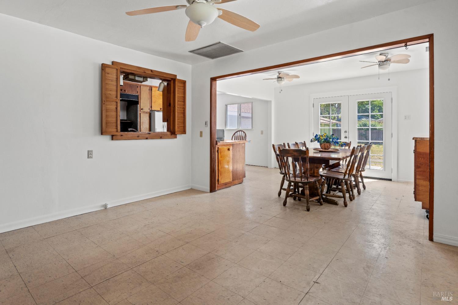 Detail Gallery Image 9 of 27 For 411 Milani Dr, Ukiah,  CA 95482 - 4 Beds | 2 Baths