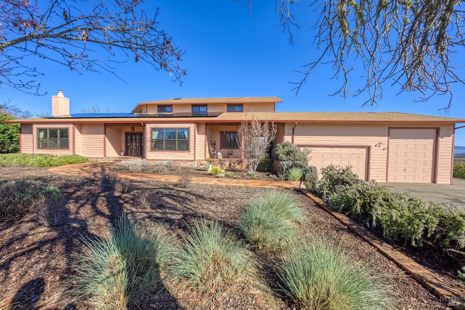 Detail Gallery Image 2 of 88 For 6535 Highland Springs Rd, Lakeport,  CA 95453 - 4 Beds | 3 Baths