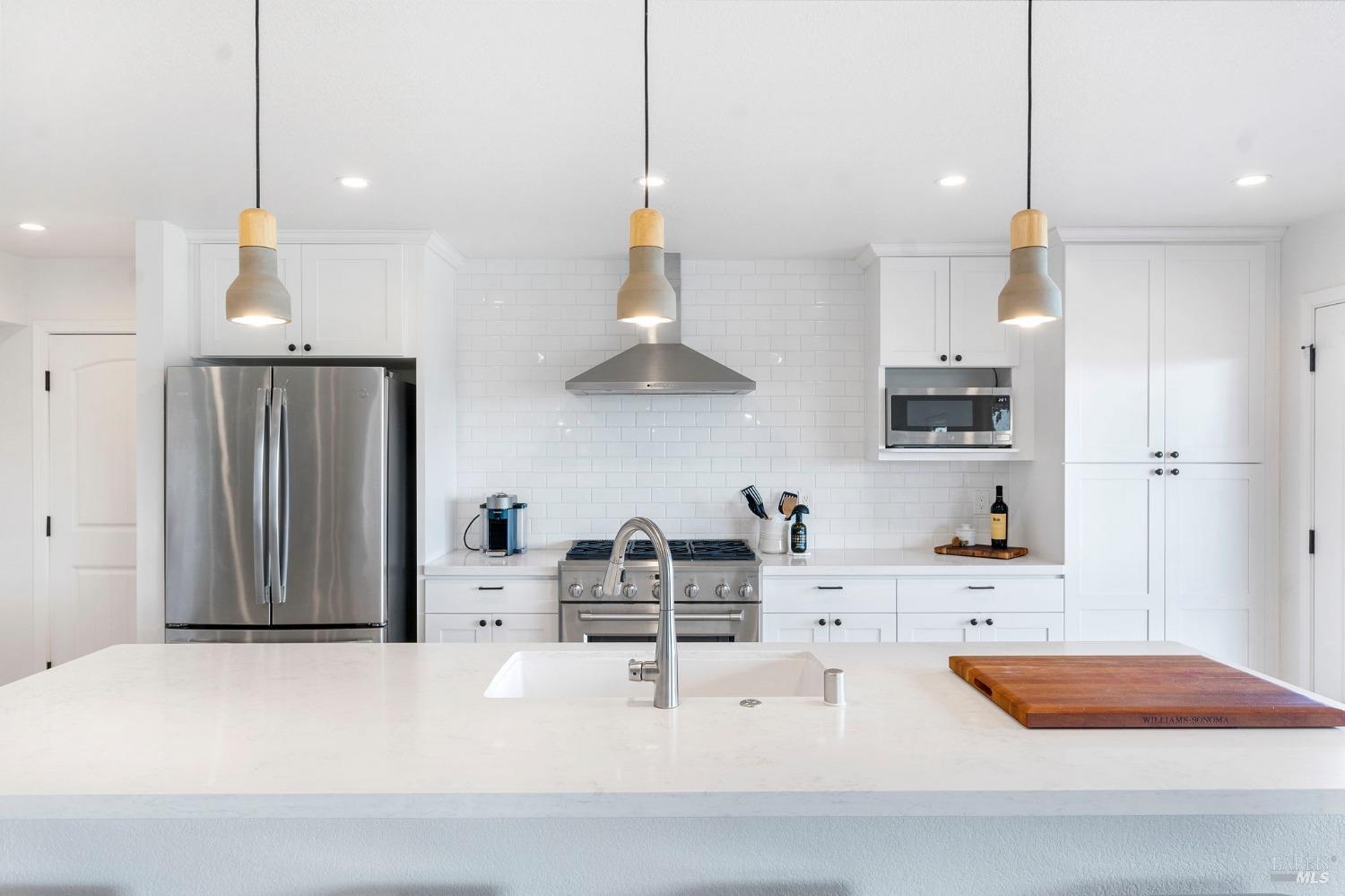 Detail Gallery Image 18 of 92 For 631 Casswall St, Napa,  CA 94558 - 7 Beds | 5/2 Baths