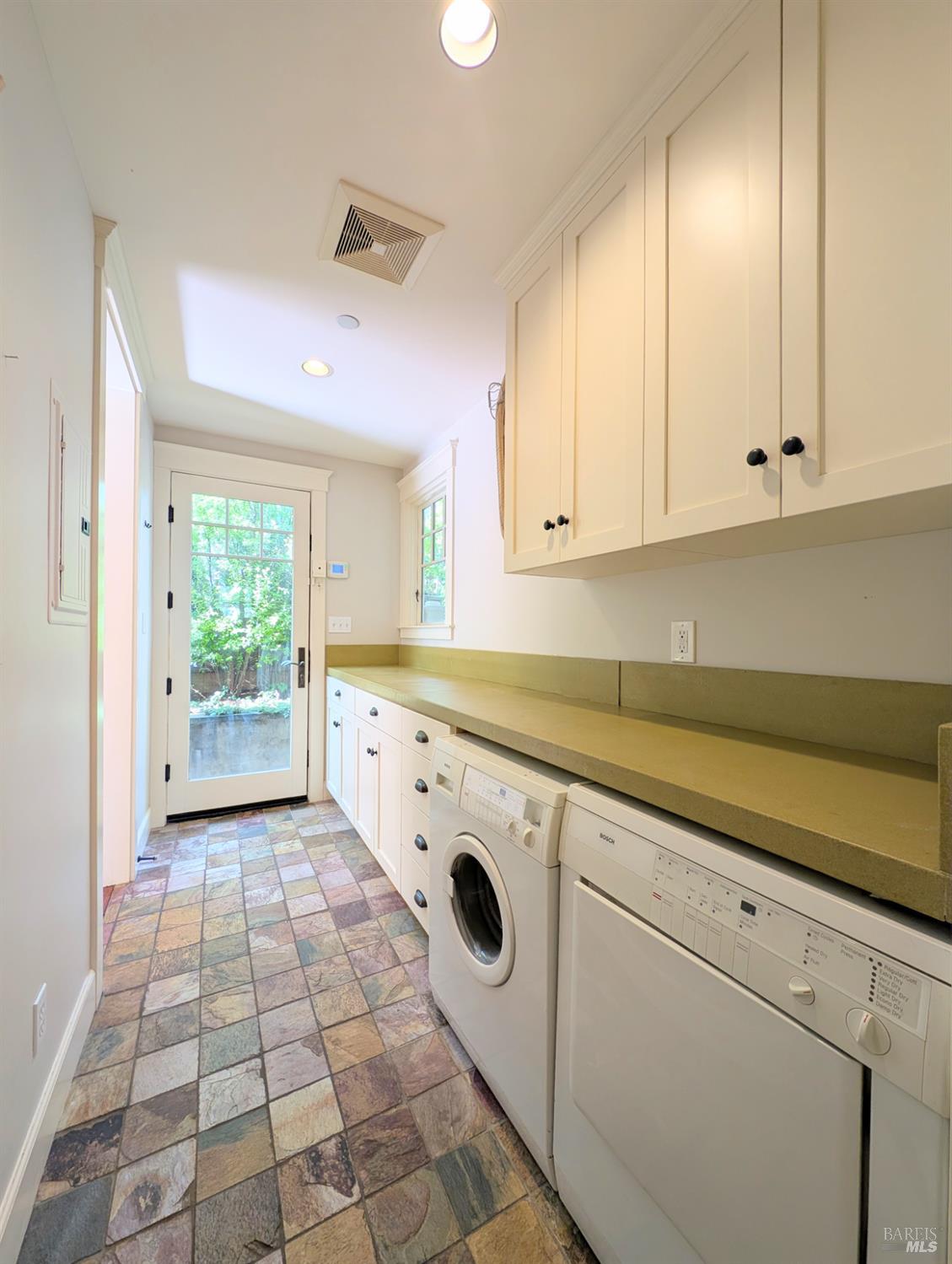 Detail Gallery Image 41 of 41 For 115 Sunnyside Ave, San Anselmo,  CA 94960 - 4 Beds | 3/1 Baths