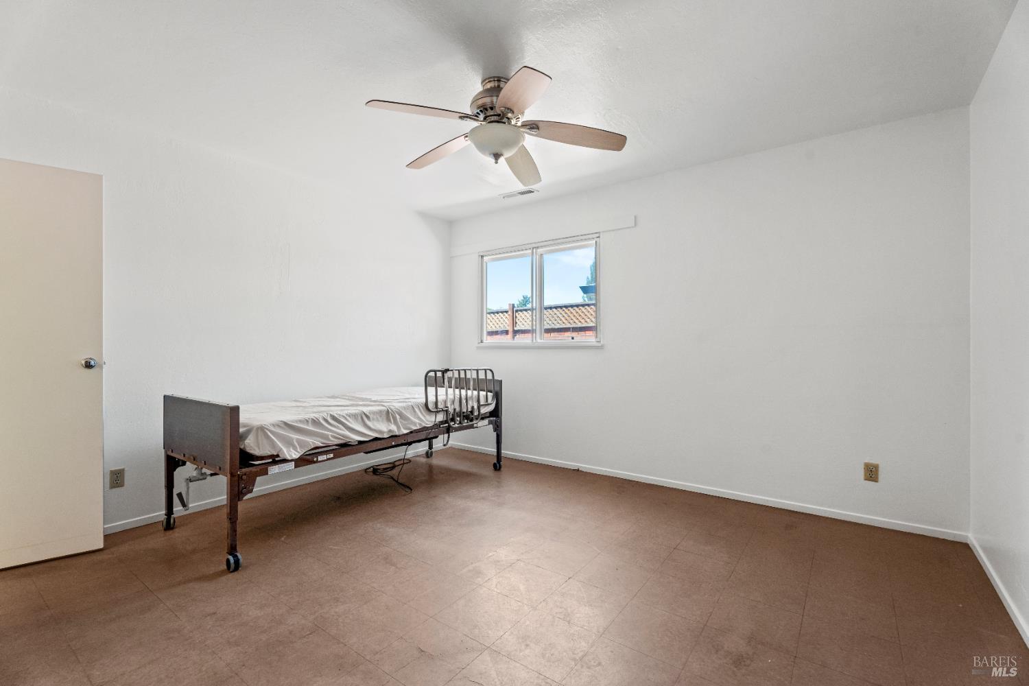 Detail Gallery Image 14 of 27 For 411 Milani Dr, Ukiah,  CA 95482 - 4 Beds | 2 Baths