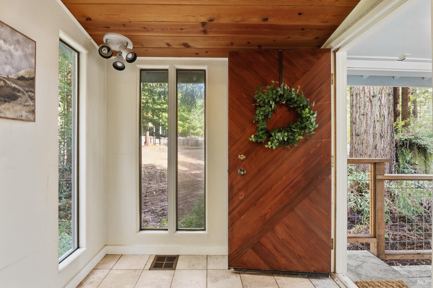 Detail Gallery Image 6 of 25 For 17600 Redwood Springs Dr, Fort Bragg,  CA 95437 - 2 Beds | 2 Baths