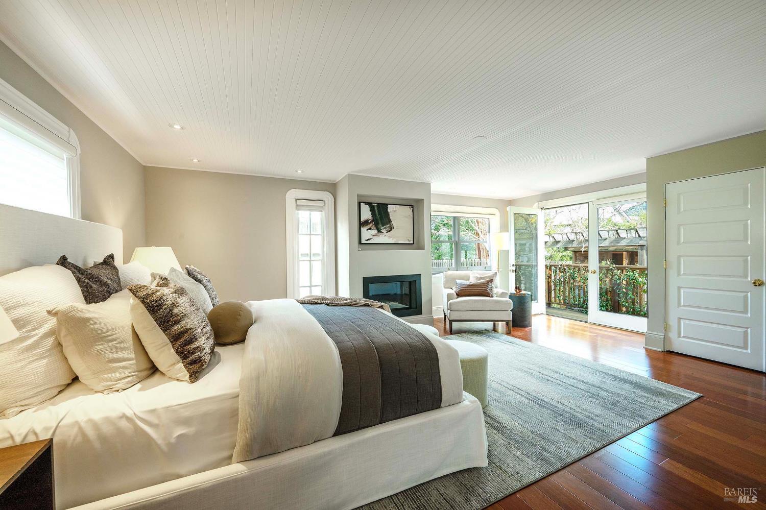 Detail Gallery Image 14 of 35 For 423 Matheson St, Healdsburg,  CA 95448 - 3 Beds | 2/2 Baths