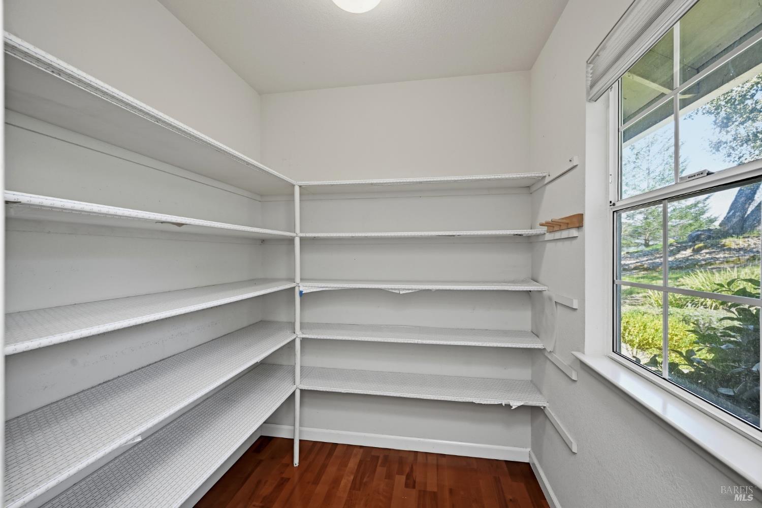 Detail Gallery Image 22 of 63 For 437 Crestridge Pl, Santa Rosa,  CA 95409 - 3 Beds | 2/1 Baths