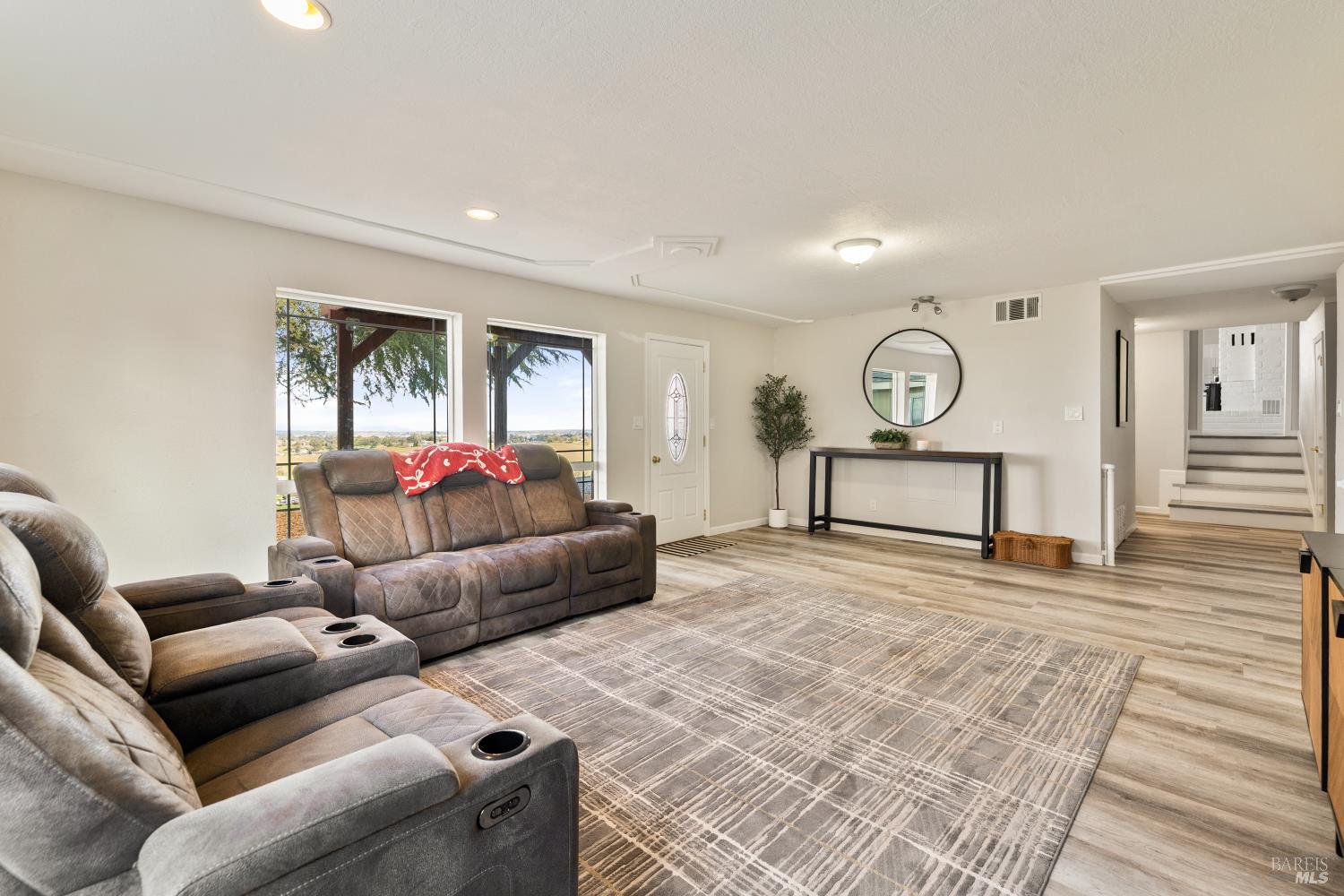 Detail Gallery Image 34 of 98 For 7413 English Hills Rd, Vacaville,  CA 95688 - 7 Beds | 4/1 Baths