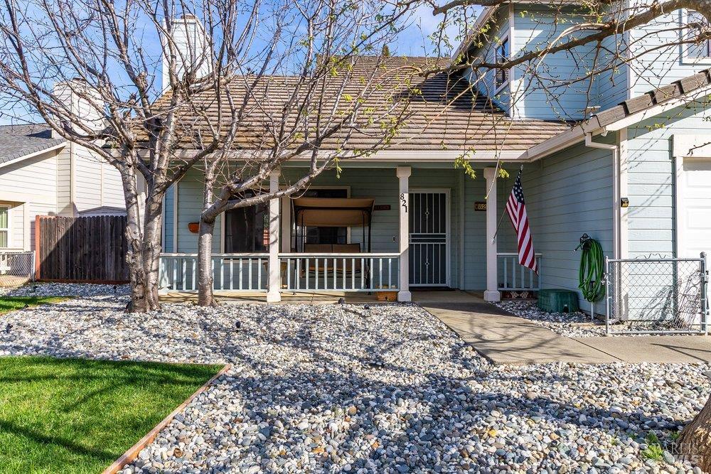 Detail Gallery Image 6 of 88 For 821 Saddle Horn Trl, Vacaville,  CA 95687 - 3 Beds | 3 Baths