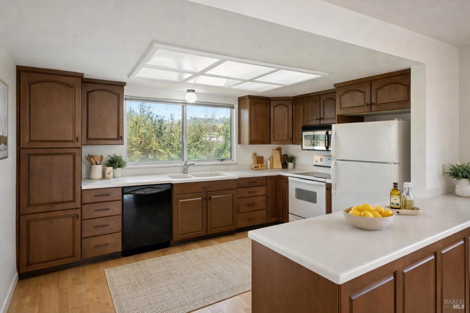 Detail Gallery Image 8 of 21 For 20772 Temelec Dr, Sonoma,  CA 95476 - 3 Beds | 2 Baths