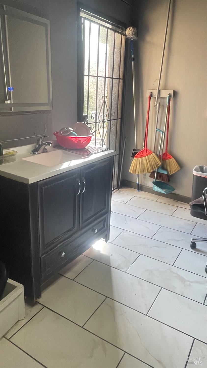 Detail Gallery Image 23 of 25 For 449 Center St, Healdsburg,  CA 95448 - – Beds | – Baths