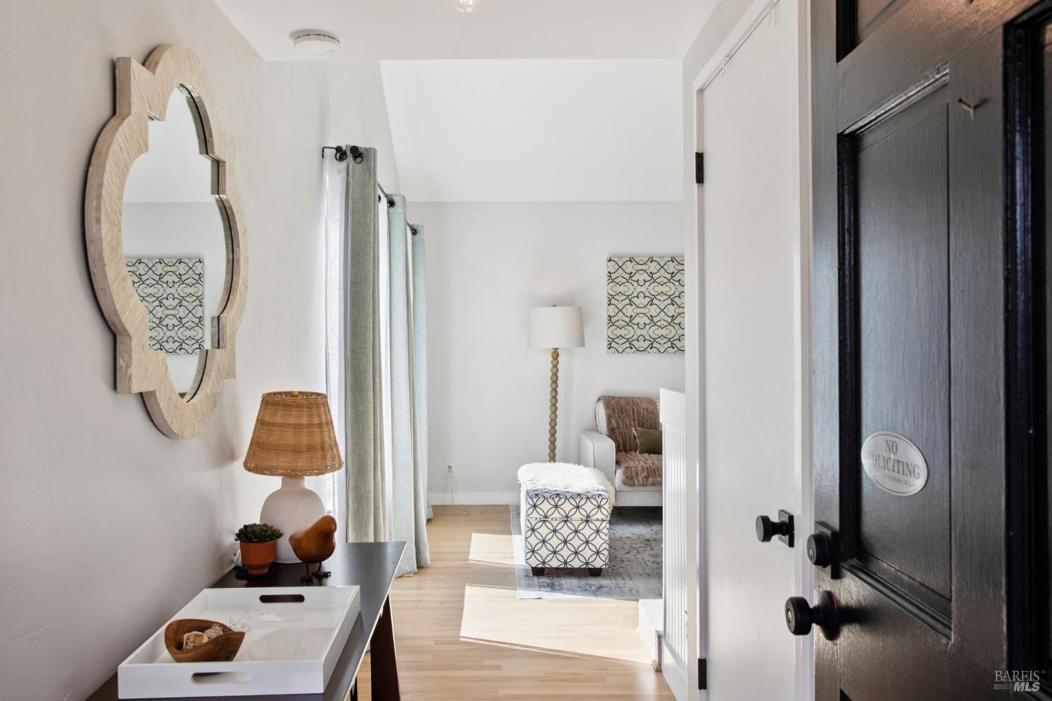 Detail Gallery Image 26 of 33 For 18 Dunlin Ct, San Rafael,  CA 94903 - 2 Beds | 1/1 Baths