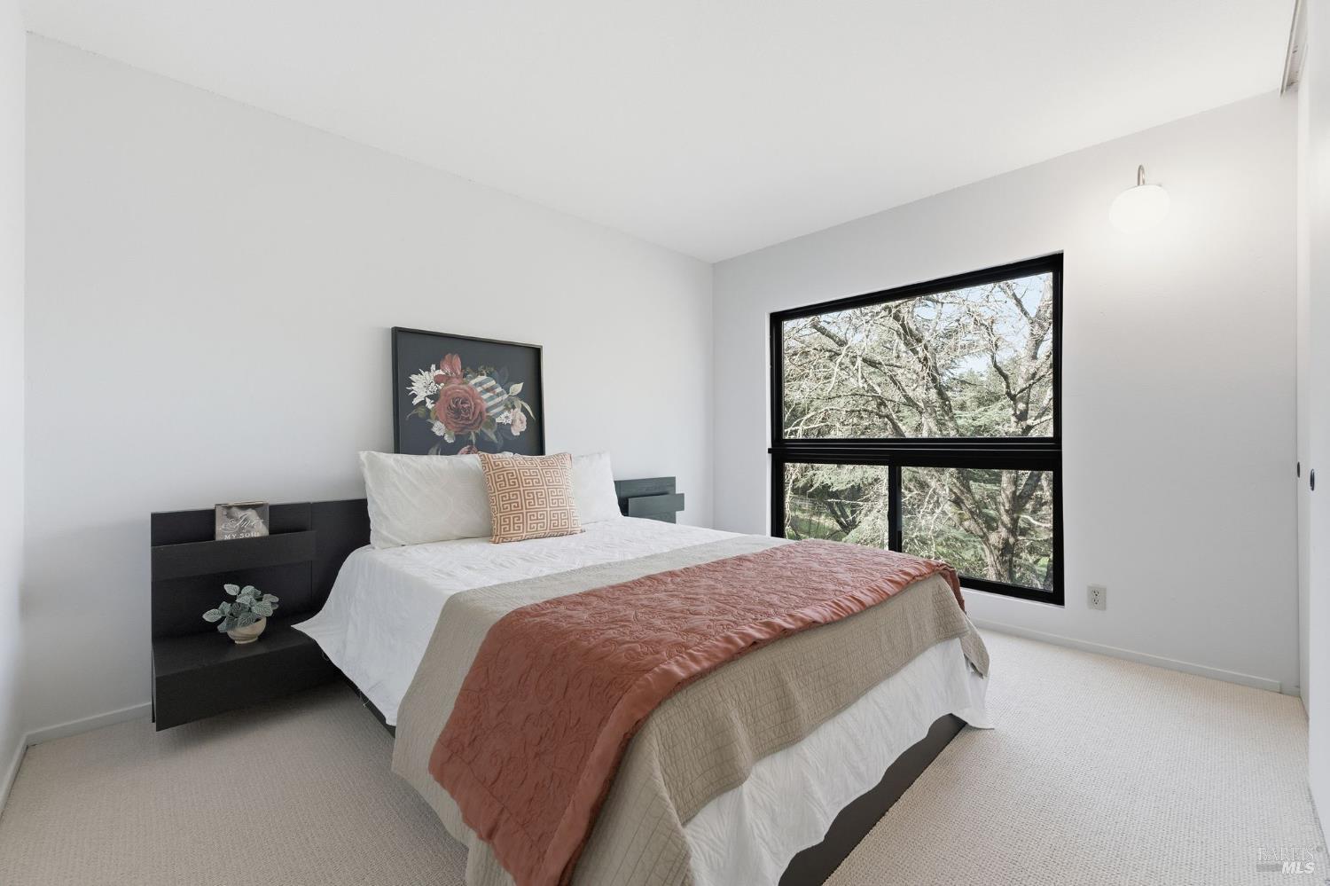 Detail Gallery Image 19 of 42 For 194 Maestro Rd, Novato,  CA 94947 - 4 Beds | 3 Baths