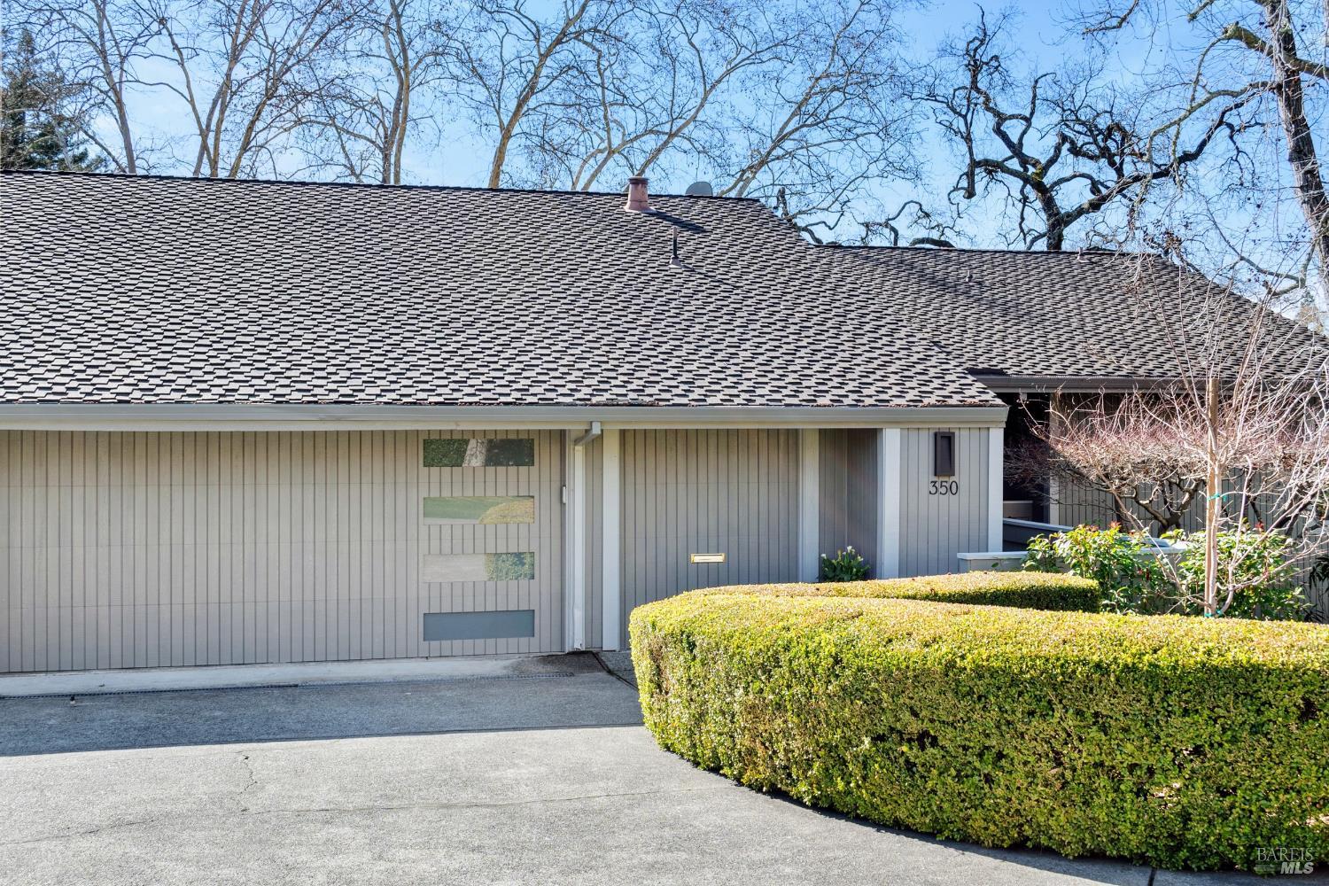 Detail Gallery Image 2 of 64 For 350 Deer Hollow Dr, Napa,  CA 94558 - 4 Beds | 4 Baths