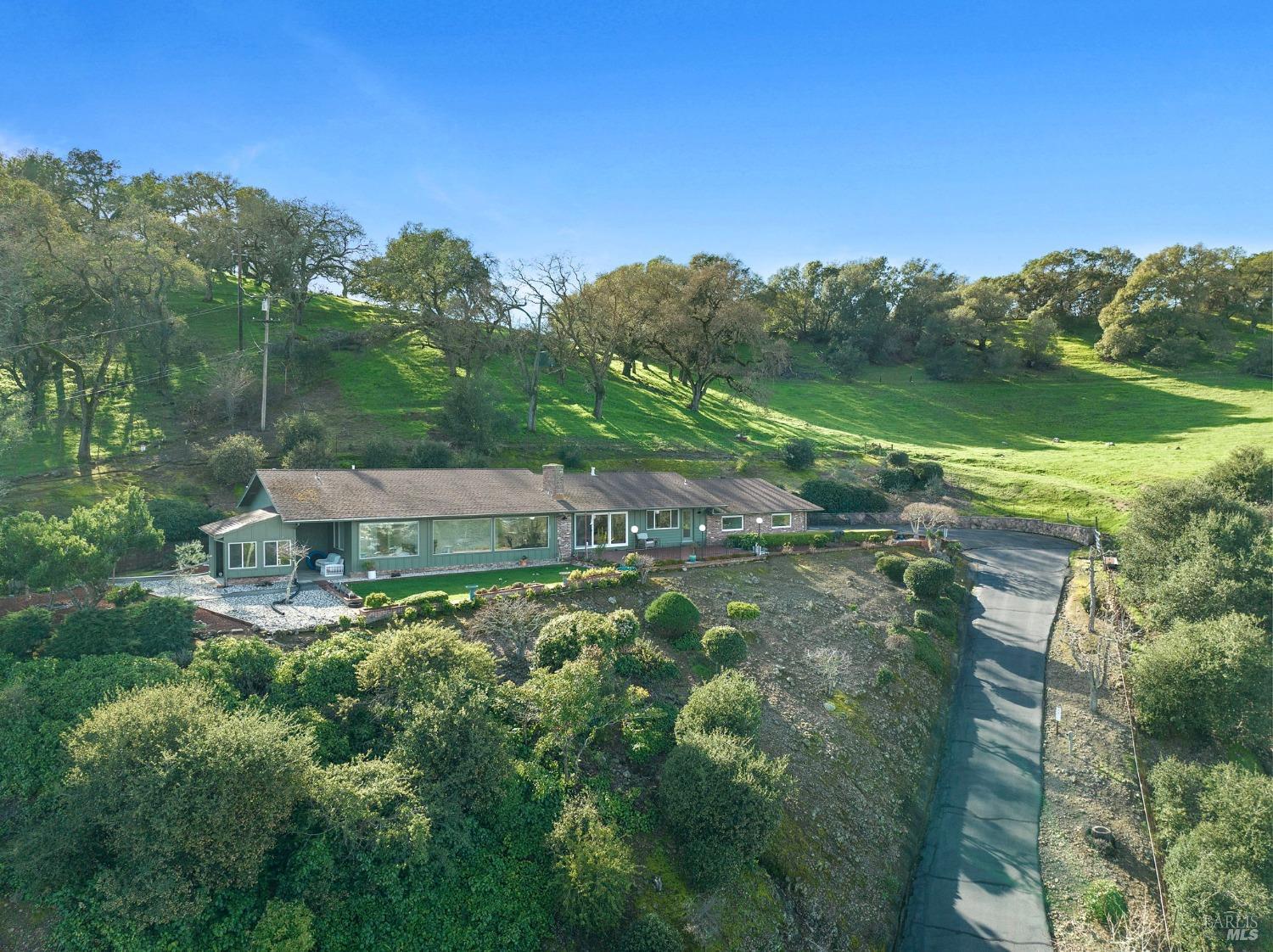 Detail Gallery Image 43 of 92 For 631 Casswall St, Napa,  CA 94558 - 7 Beds | 5/2 Baths