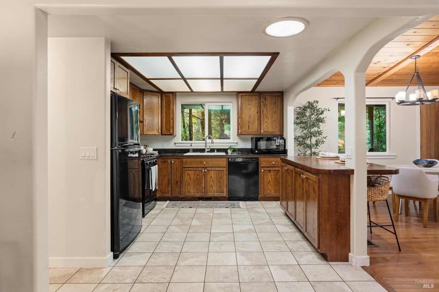 Detail Gallery Image 13 of 25 For 17600 Redwood Springs Dr, Fort Bragg,  CA 95437 - 2 Beds | 2 Baths