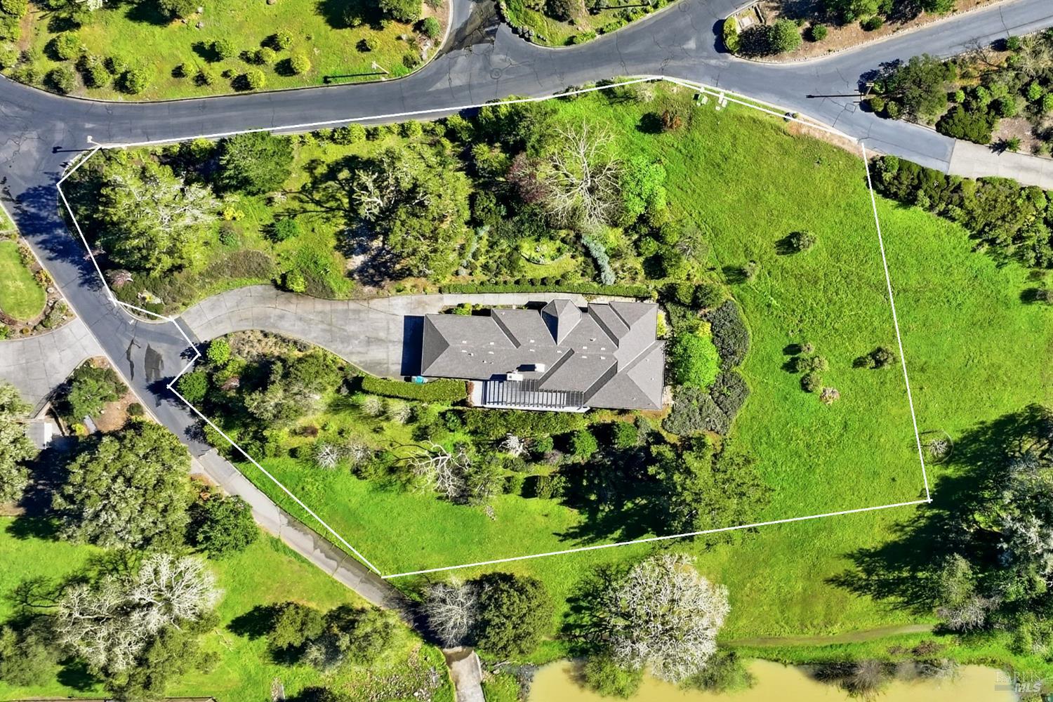 Detail Gallery Image 4 of 63 For 437 Crestridge Pl, Santa Rosa,  CA 95409 - 3 Beds | 2/1 Baths